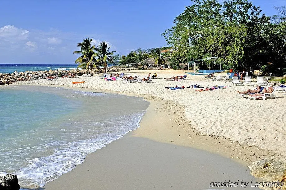 Carib Beach Apartments Negril 2*,  Jamajka