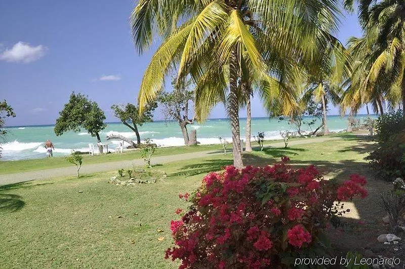 ** Hotel Carib Beach Apartments Negril Jamajka